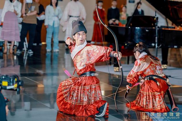 市民热捧“深博之夜” ！ 如诗如画 “双节盛会”再掀文化热潮