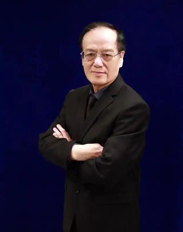 美俄都没攻克的难题，被中国一老头突破，奖励1000万他全捐了