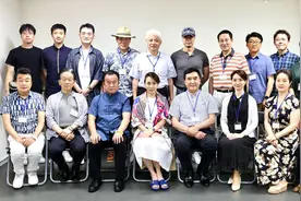 兰灯吐新焰，桂魄朗圆辉——浅评旅日华人话剧《武则天女皇》图片