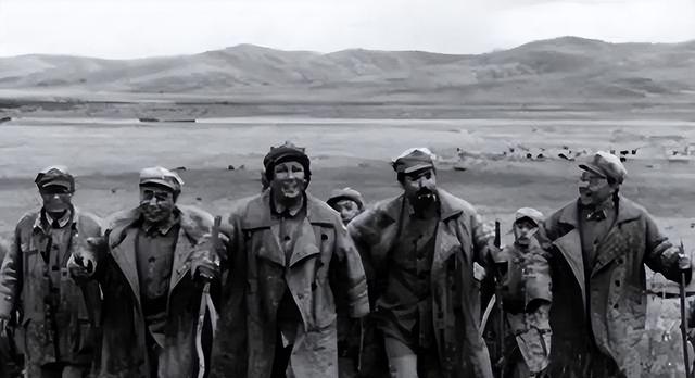 毛主席为何一生不进故宫，终生再未回延安？周总理的谈话道出实情