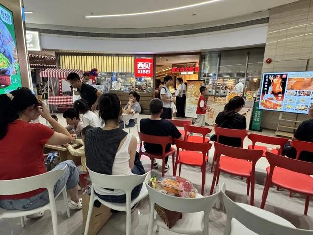 西贝事件的最大赢家，不是罗永浩、张兰的麻六记，是被忽视的他