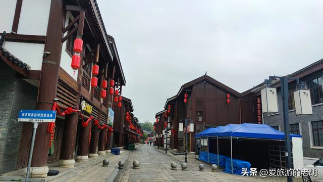 湘江边的湘潭古镇，始建于晋朝，被誉为小南京，占地40万平方米