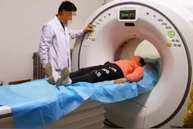 啥，没听错！医院放射检查时记得穿防护服，网友表示：第一次听说图片