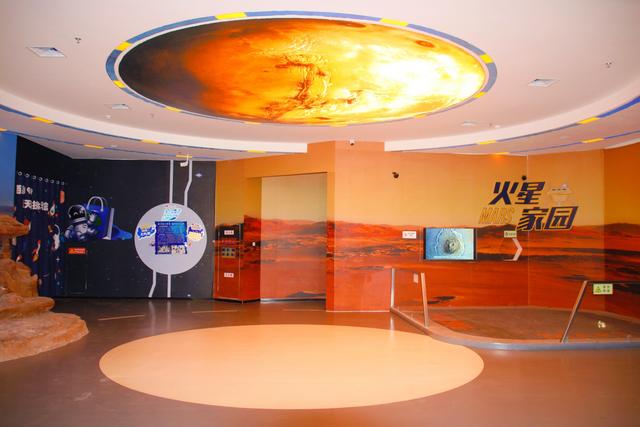酒泉航天科技体验馆，逐梦航天，穿越星系，是亲子研学游的好去处