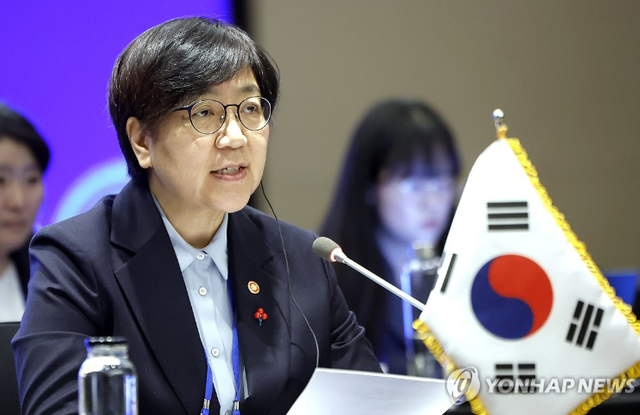 中日韩官员再次齐聚一堂！日本人气坏，时隔30多天，韩方表现够牛