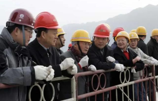 二期工程验收，备战导流明渠截流｜李鹏与三峡工程（17a）