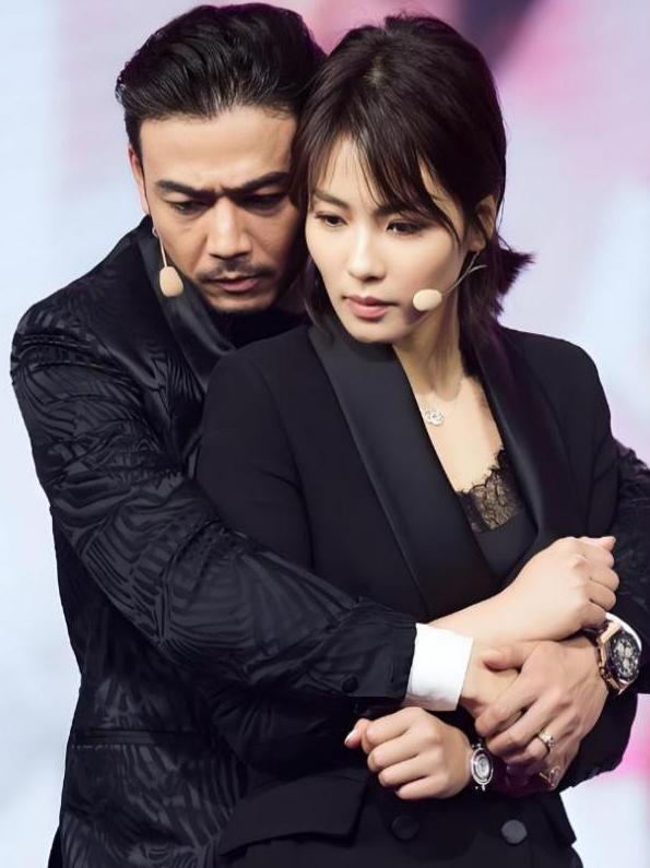 不顾央视警告顶风作案，与刘涛传绯闻的杨烁，如今下场怪不得别人