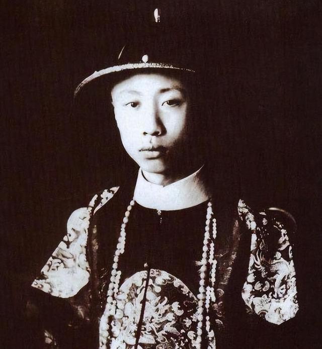 溥仪从小有个“坏习惯”，奶娘羞于启齿，宫女太监也不得不回避