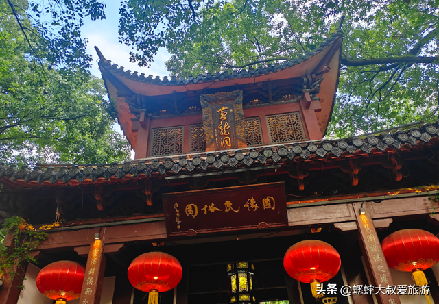 杭州秋日新玩法上新，可跟着公交打卡，数个宝藏景点，很有料！