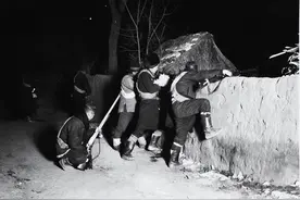 旧时轰动东北的浮浪女匪砸窑善人屯：战后剁下的脑袋装十麻袋领赏图片