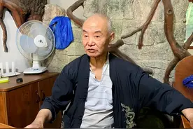 巫溪一农户家挖出“神奇鱼泉”，户主靠这泉眼年收入“30万”图片