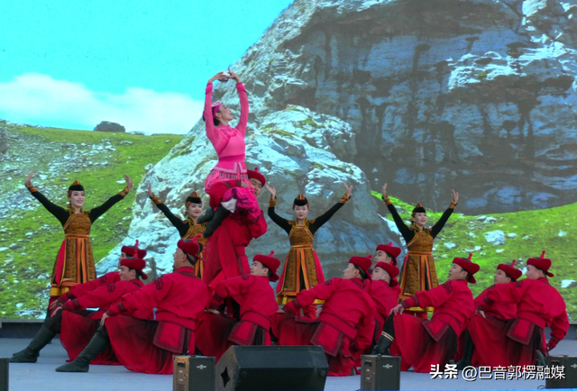 2025年罗布人村寨沙漠文化旅游节即将启幕