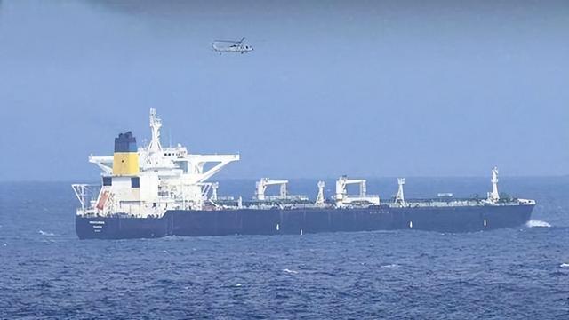 不到24小时，美国扣第3艘油轮，但碰上刺头，双方爆发海上追逐战