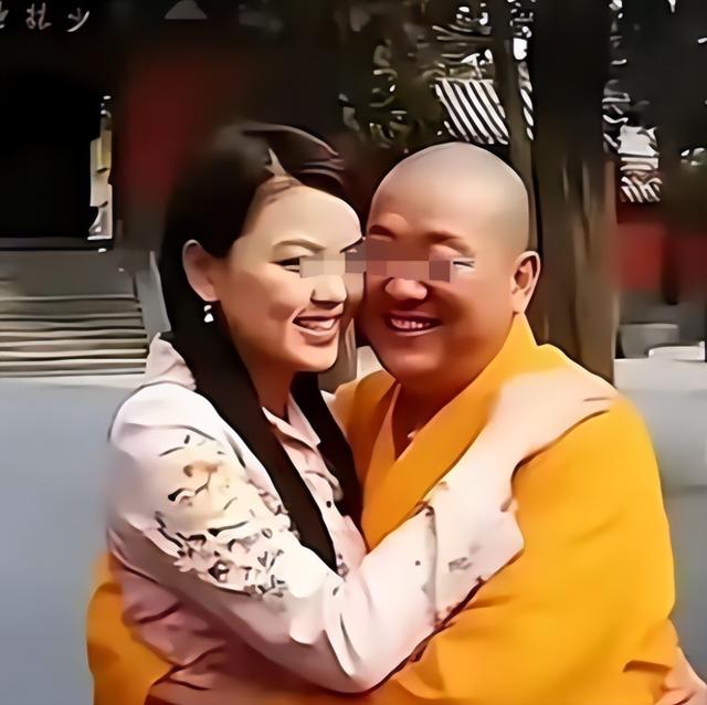 李湘不忍了！公开回应与释永信的真实关系，亲吻照的真相终于大白