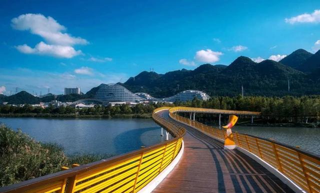 中国凉都六盘水:19℃夏天+三线记忆,这座城凭什么成避暑顶流?