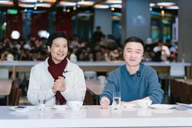 雷军回应小米公司市值破百亿，透露即将学叉车、想办叉车比赛图片