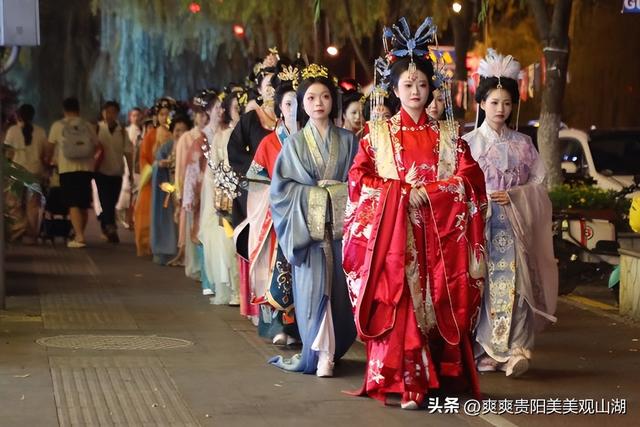网络中国节·中秋｜月满观山湖 国风庆中秋