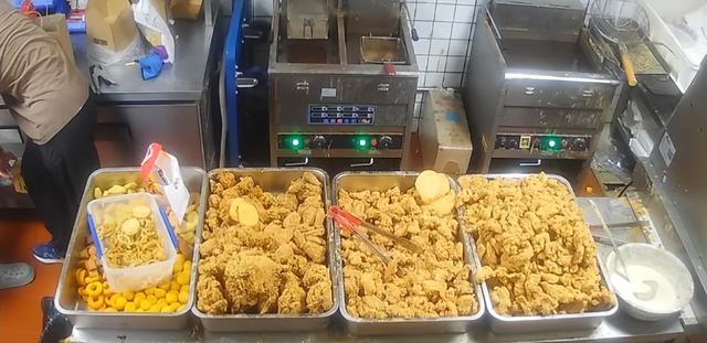 外卖小哥说漏嘴：这5种外卖堪称“最脏”，商家自己都不敢吃！