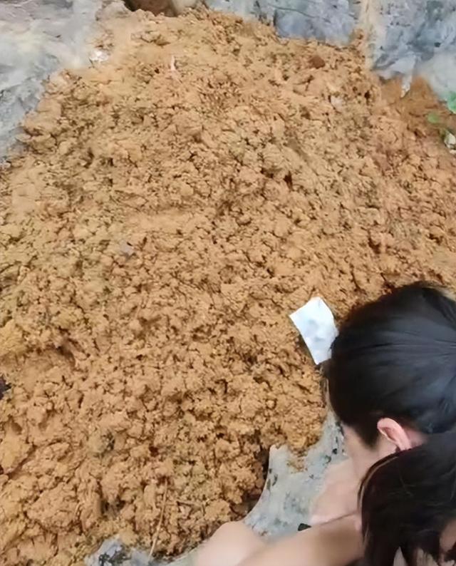 贵州49岁女子务农被害抛尸后续！凶手二审判死缓	，家属申请再审