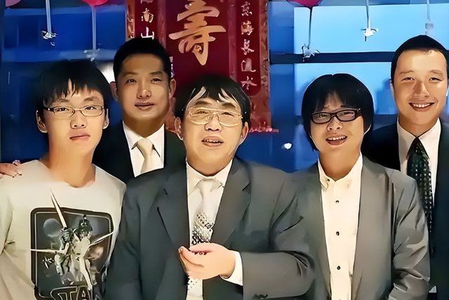 一路走好！聂卫平葬礼这天，一个现象惹众怒 ，儿女站位最令人触动