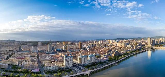 从北京出差吉林省，毫不客气的说	，吉林省的“大	”真不是吹出来的