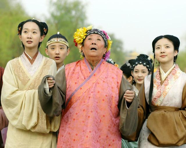 《红楼梦》十大经典故事：千红一哭中的命运交响与人性透视