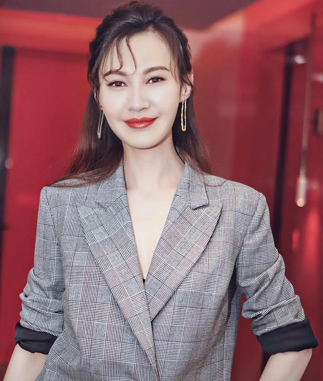 18位来自北京的女艺人，每一位都才貌俱全	，你最欣赏哪一位？