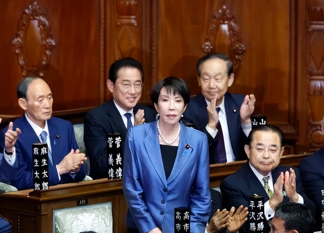 支持率飙升至92.4%！高市早苗迎来大反转，日本政坛要变天了吗？