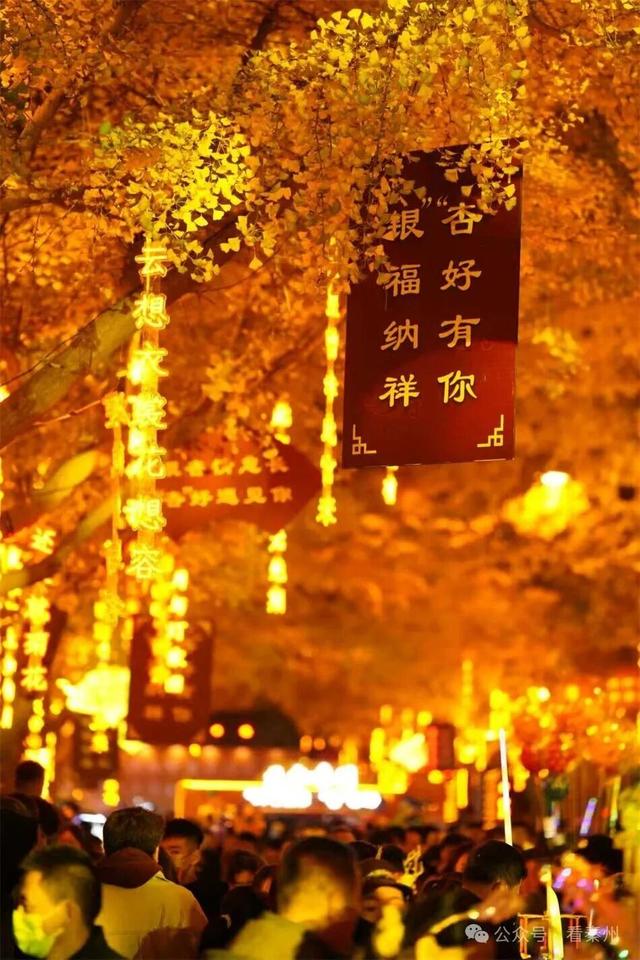 比人山人海还火爆的场面！就在天水“黄金大道”…