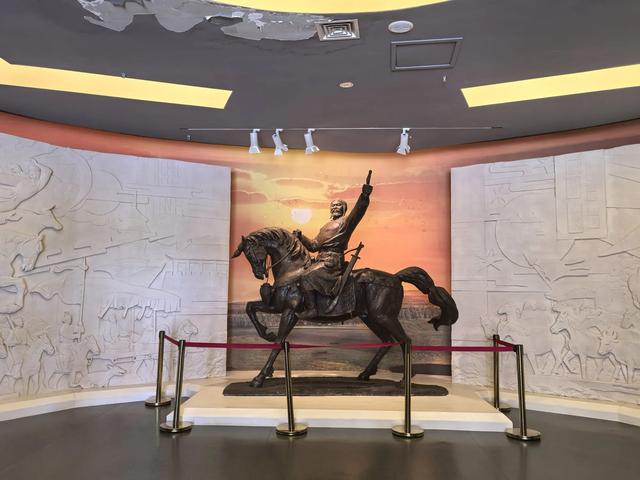 从辽阳到巴林左旗到宁城，既是一次地域旅行，也是一次历史回望