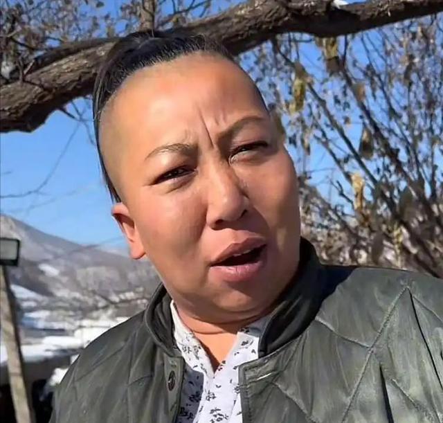 翻身无望？东北雨姐发文才11天，国新办点名批评，直播带货别想了