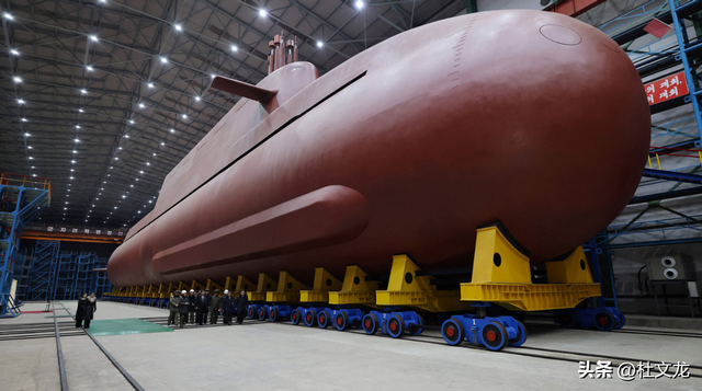 朝鲜公布8700吨核潜艇，10个垂直发射管，威慑覆盖美日韩