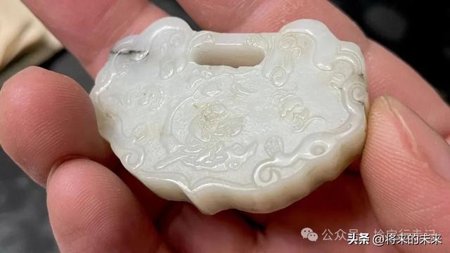 北京废品站“捡宝”，满满一大堆，还藏了一个白玉锁