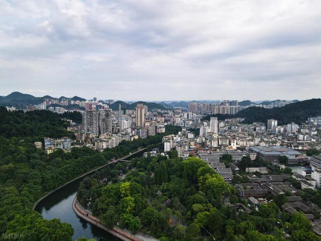 中国 0 差评的 5A 景区：无隐形消费，老人小孩免票，还是此生必去！