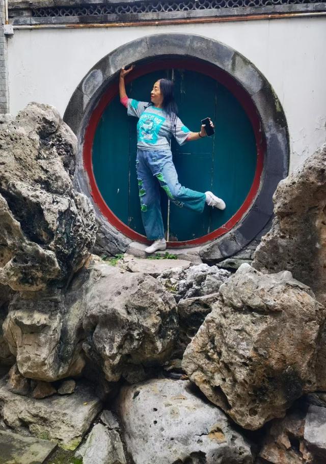 王林平随笔《秋季的浪漫：置身古庭院》