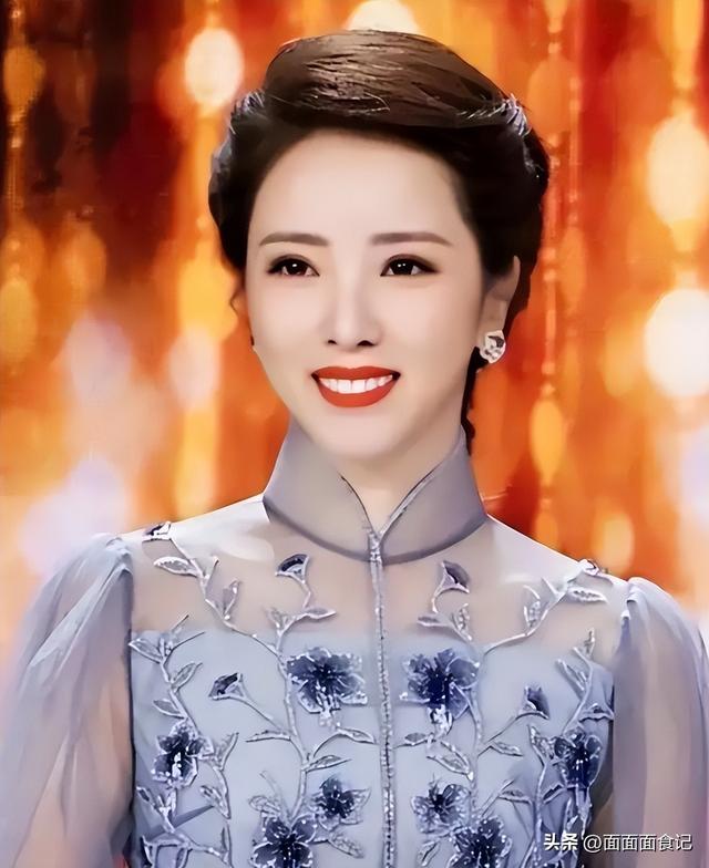 39岁的李思思也没想到，因阅兵后的一个举动，轻松实现口碑暴涨