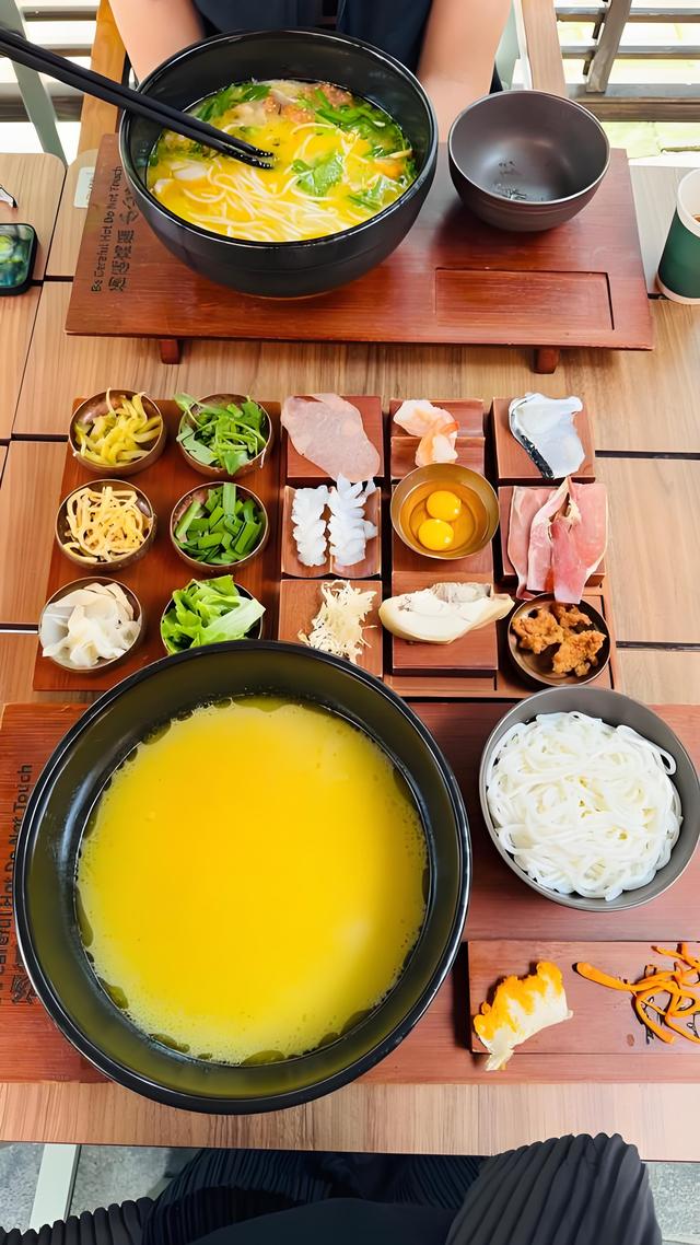 云南昆明被称为“春城”旅游，美食等你来哦