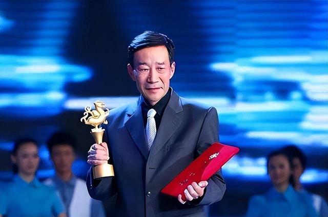 贪财又好色，德不配位的几位老艺术家	，晚节不保一点都不冤