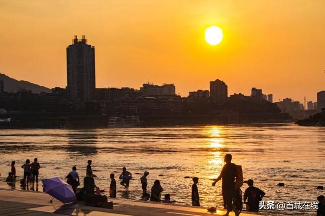 江边全是人！“夏威夷·宾”名场面又来了