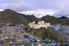 日喀则是西藏第二大城市，守卫祖国西南，居然建设有两个机场图片