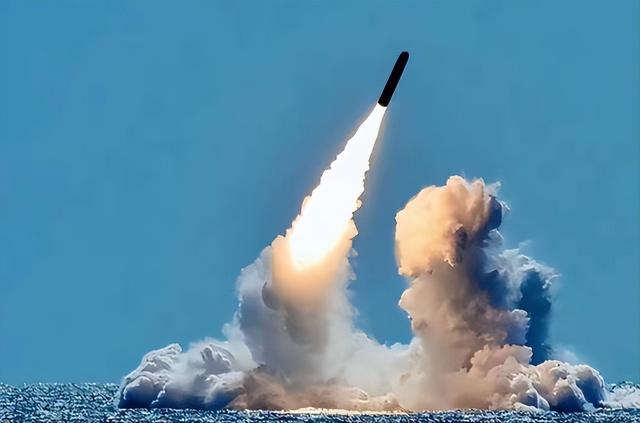 戴旭：中美一旦发生战争，美国有实力将中国沿海城市打得稀巴烂？