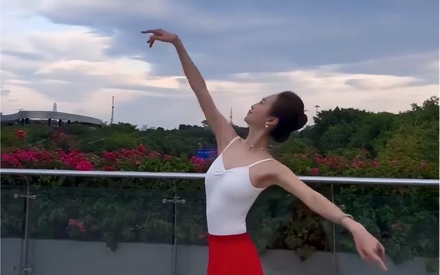 许家印被捕倒台后，恒大歌舞团长白珊珊，居然嫁给了这个男人