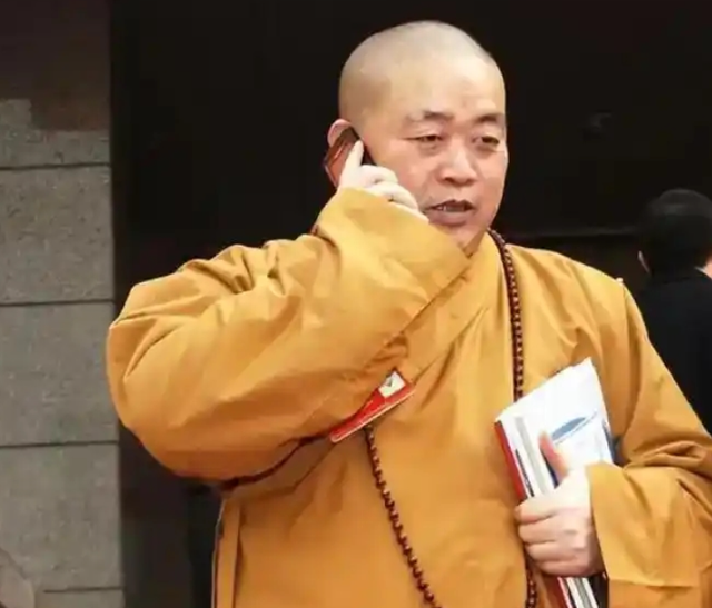 越扒越猛！释永信在少林寺有多爽，你根本想不到！难怪佛协再痛批
