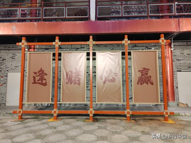 繁华落尽：“大宋不夜城”眉山水街如何从游客十万到门可罗雀？