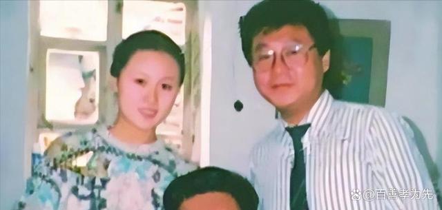 原来她是范伟老婆，难怪丈夫能上9次春晚，真是一个贤妻旺三代
