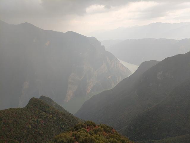鄂渝行第三天：小红船.瞿塘峡.巫山.神女天路