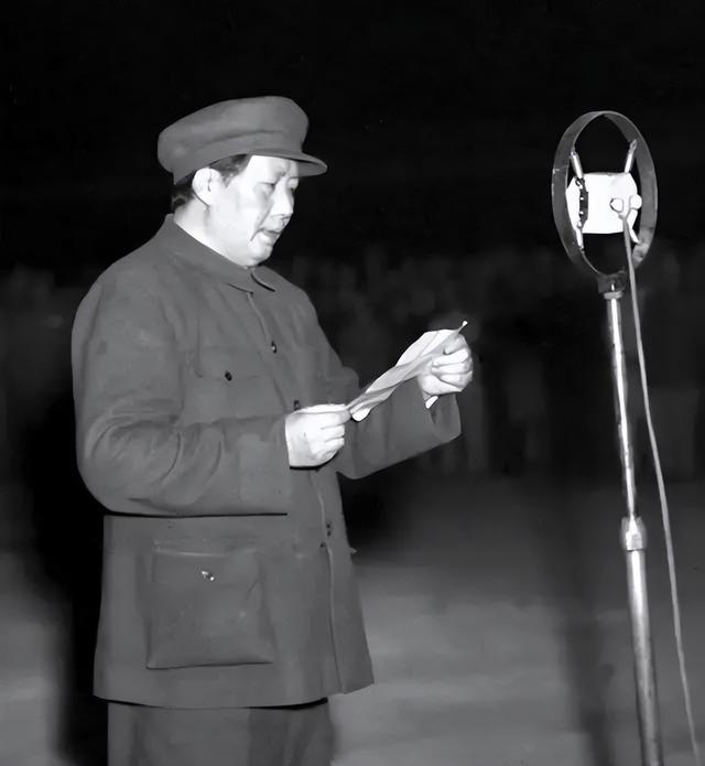 毛主席一生不进故宫	，终生再未回延安？周总理的一句话道出实情！