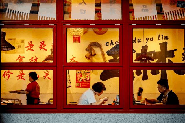 价格“大跳水”！飞飞飞成都体验新！玩！法