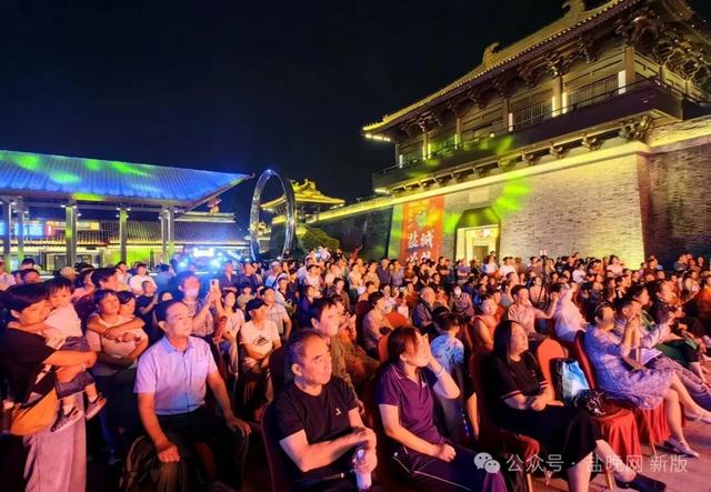 国庆之夜，东台这里燃情绽放！