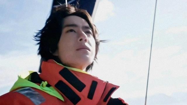 钱再多有何用？28岁王一博失手落海，给内娱明星们敲响了警钟